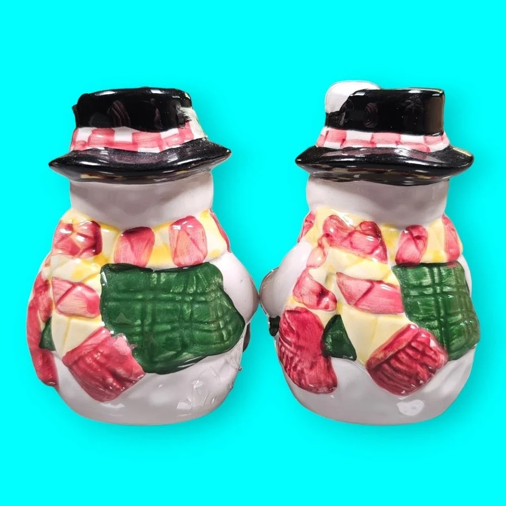Vintage Salt & Pepper Shakers Snowmen Let it Snow Signs Ceramic‎